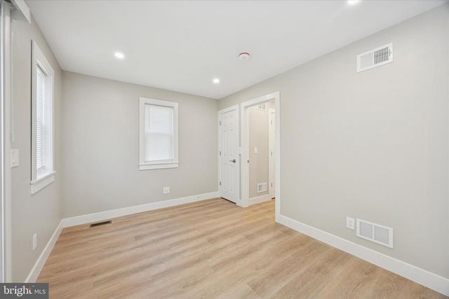 118 BARTRAM AVE, Essington, PA 19029