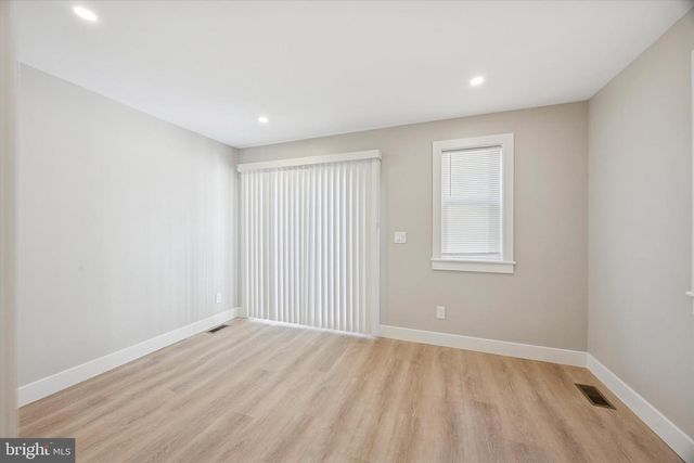 118 BARTRAM AVE, Essington, PA 19029