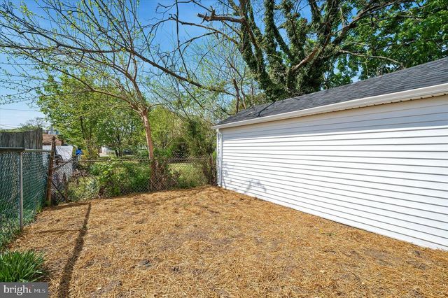 118 BARTRAM AVE, Essington, PA 19029