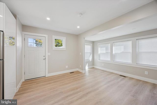 118 BARTRAM AVE, Essington, PA 19029