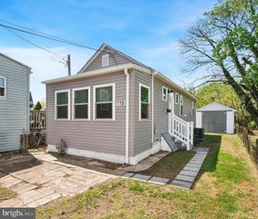 118 BARTRAM AVE, Essington, PA 19029