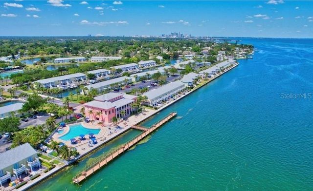 184 POMPANO DRIVE SE D, St Petersburg, FL 33705