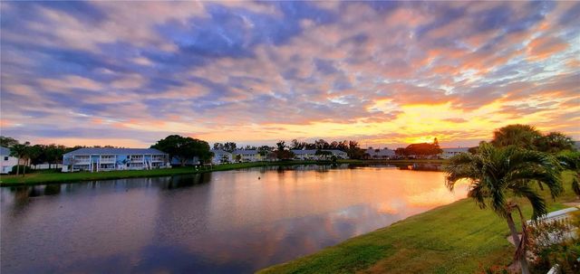 184 POMPANO DRIVE SE D, St Petersburg, FL 33705