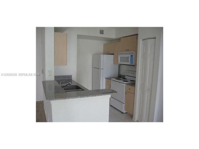 2564 Centergate Dr 106, Miramar, FL 33025