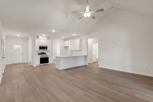 7106 Hall Rd, Fairview, TN 37062