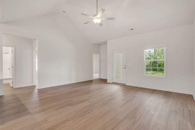 7106 Hall Rd, Fairview, TN 37062