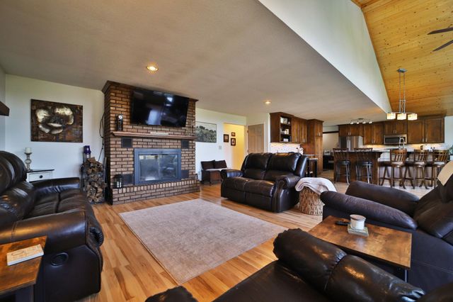 760 Lakeshore Drive, Crosby, MN 56441