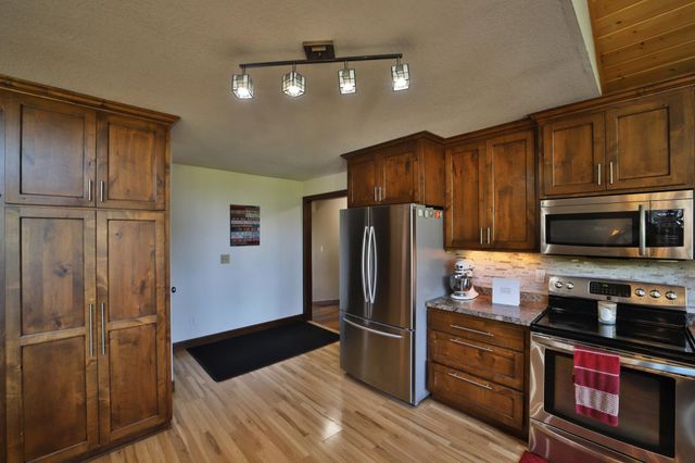 760 Lakeshore Drive, Crosby, MN 56441