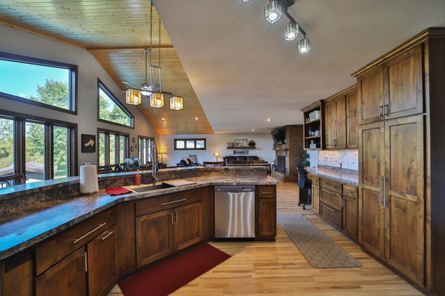 760 Lakeshore Drive, Crosby, MN 56441