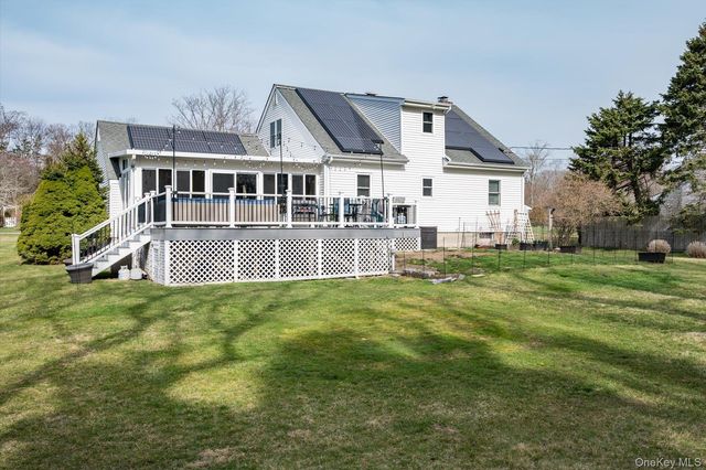 5 Orchard Road S, East Patchogue, NY 11772