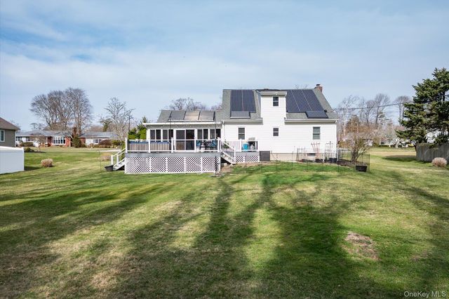 5 Orchard Road S, East Patchogue, NY 11772