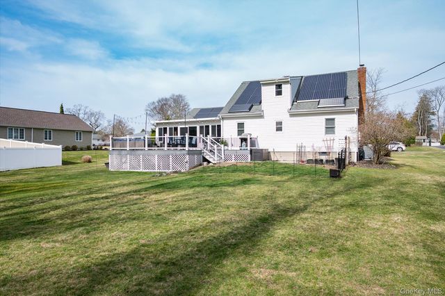 5 Orchard Road S, East Patchogue, NY 11772
