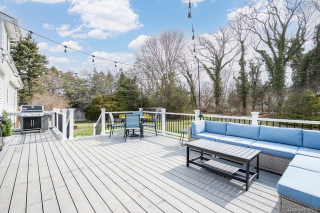 5 Orchard Road S, East Patchogue, NY 11772