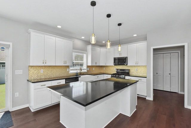 3184 S Warbler COURT, Beloit, WI 53511