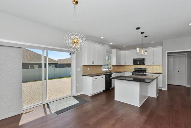 3184 S Warbler COURT, Beloit, WI 53511