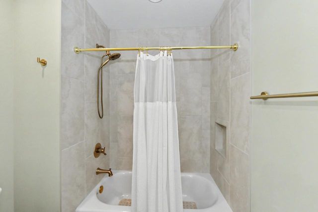 3184 S Warbler COURT, Beloit, WI 53511