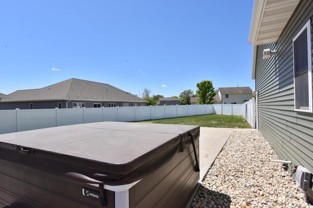3184 S Warbler COURT, Beloit, WI 53511