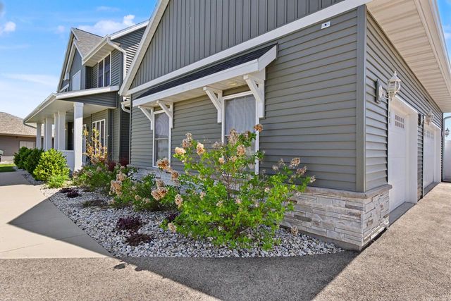 3184 S Warbler COURT, Beloit, WI 53511
