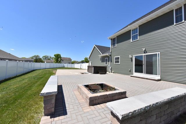 3184 S Warbler COURT, Beloit, WI 53511