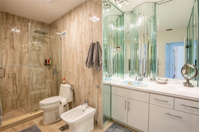 3725 S Ocean Dr PH18, Hollywood, FL 33019