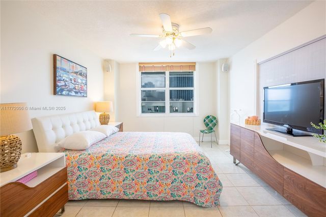 3725 S Ocean Dr PH18, Hollywood, FL 33019