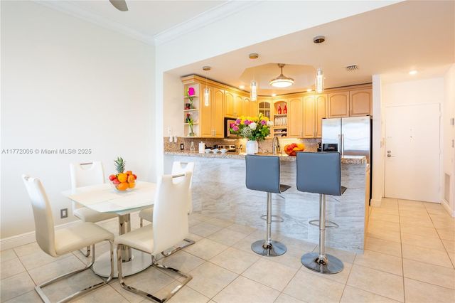 3725 S Ocean Dr PH18, Hollywood, FL 33019