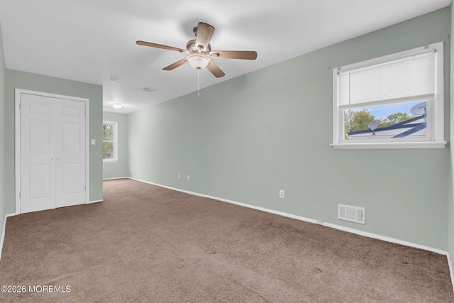 17 Hollywood Drive, Woodbridge, NJ 07095