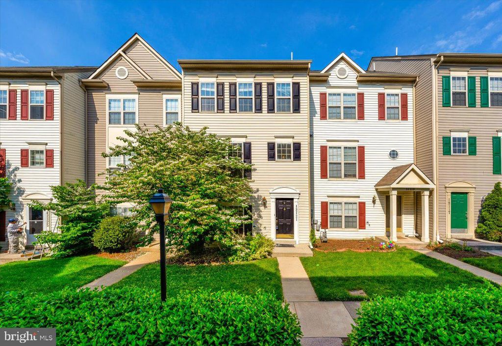 12121 AMBER RIDGE CIR, Germantown, MD 20876