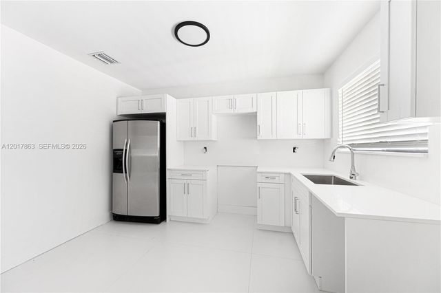 2373 NW 61st St A, Miami, FL 33142