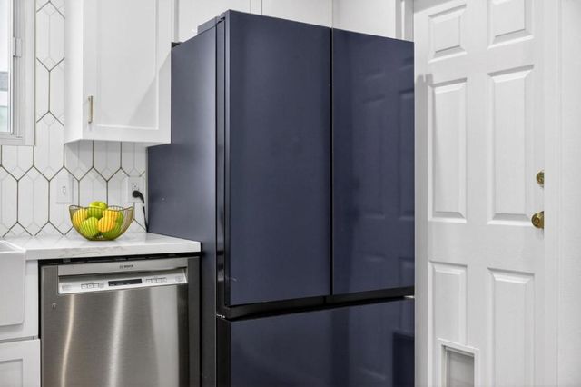 422 Andover Drive, Pacifica, CA 94044