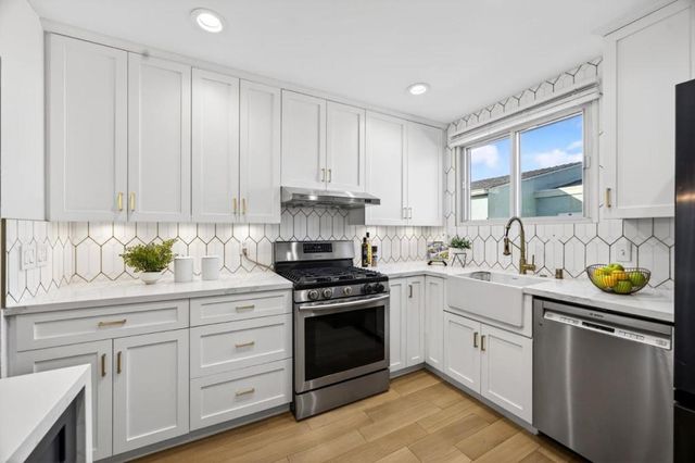 422 Andover Drive, Pacifica, CA 94044