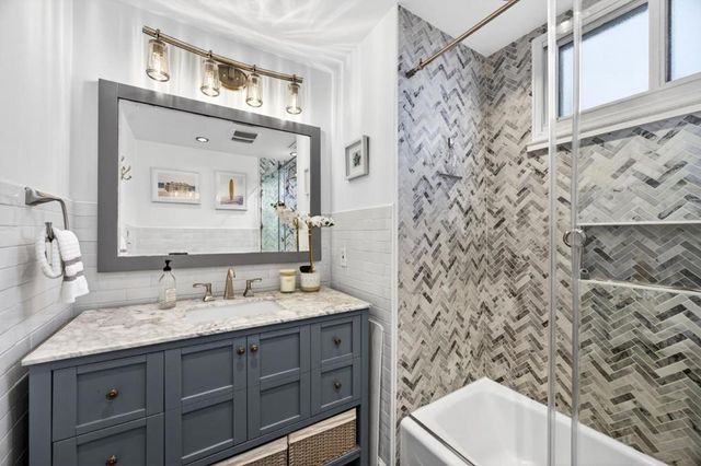 422 Andover Drive, Pacifica, CA 94044