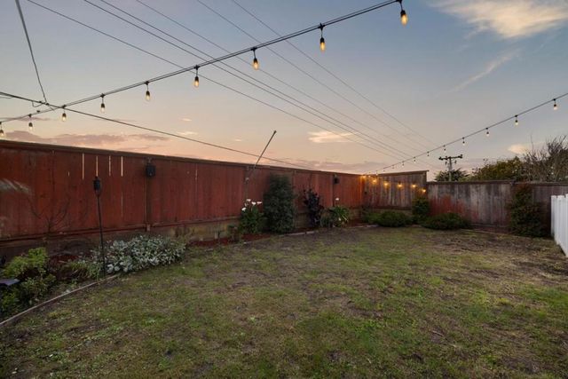 422 Andover Drive, Pacifica, CA 94044