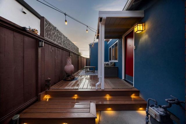 422 Andover Drive, Pacifica, CA 94044