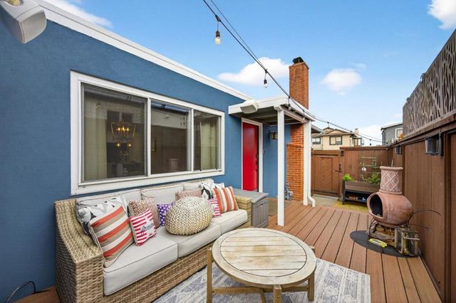 422 Andover Drive, Pacifica, CA 94044