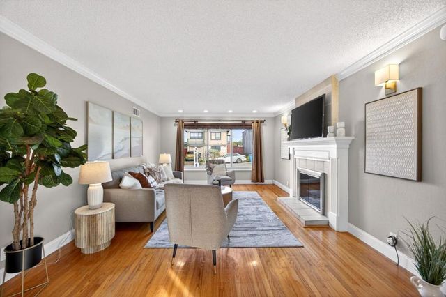 422 Andover Drive, Pacifica, CA 94044