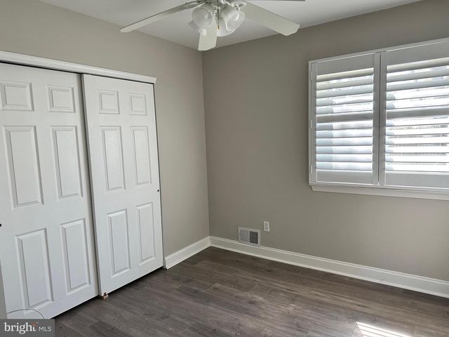 2 ARCTURUS DR, Sewell, NJ 08080