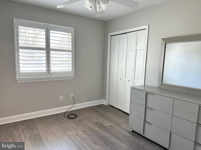 2 ARCTURUS DR, Sewell, NJ 08080