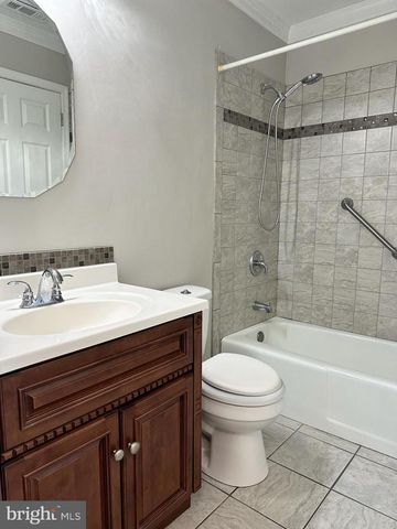 2 ARCTURUS DR, Sewell, NJ 08080