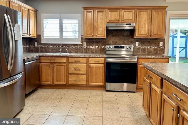 2 ARCTURUS DR, Sewell, NJ 08080