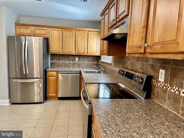 2 ARCTURUS DR, Sewell, NJ 08080