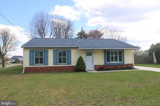 2 ARCTURUS DR, Sewell, NJ 08080