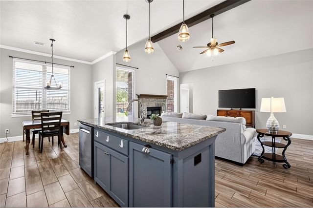 10821 NW 29th Terrace, Yukon, OK 73099