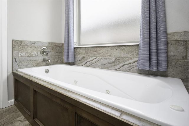 10821 NW 29th Terrace, Yukon, OK 73099