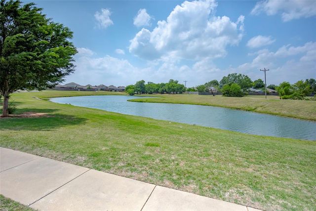 10821 NW 29th Terrace, Yukon, OK 73099