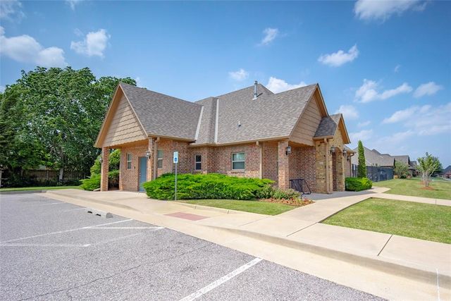 10821 NW 29th Terrace, Yukon, OK 73099