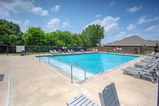 10821 NW 29th Terrace, Yukon, OK 73099