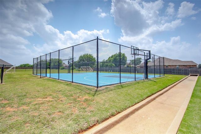 10821 NW 29th Terrace, Yukon, OK 73099