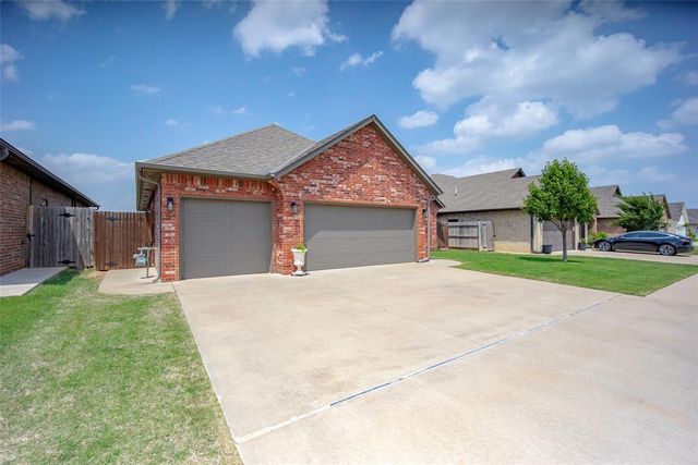 10821 NW 29th Terrace, Yukon, OK 73099