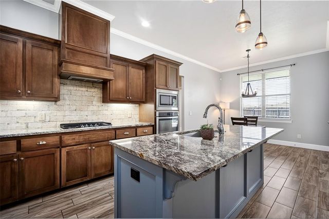 10821 NW 29th Terrace, Yukon, OK 73099